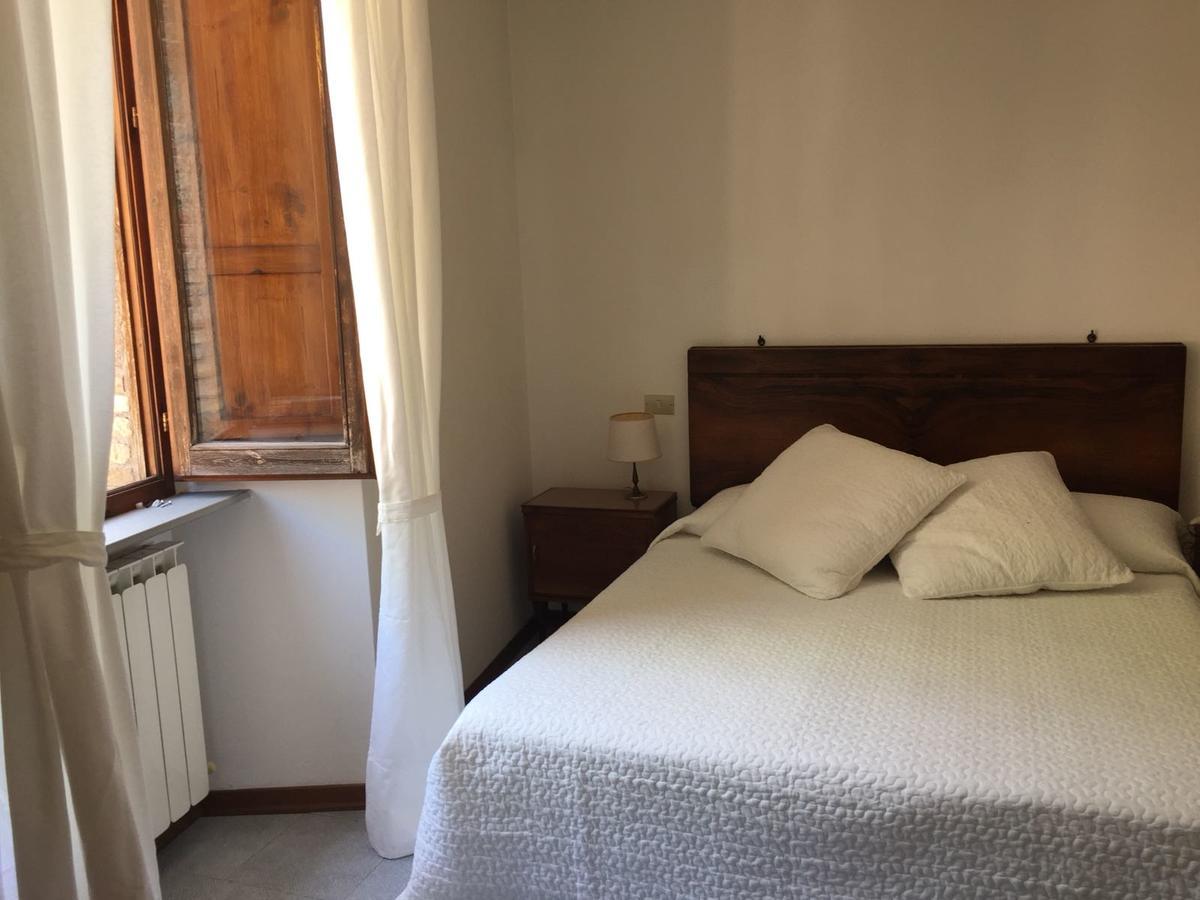 Civico 10 Hotell Gubbio Exteriör bild